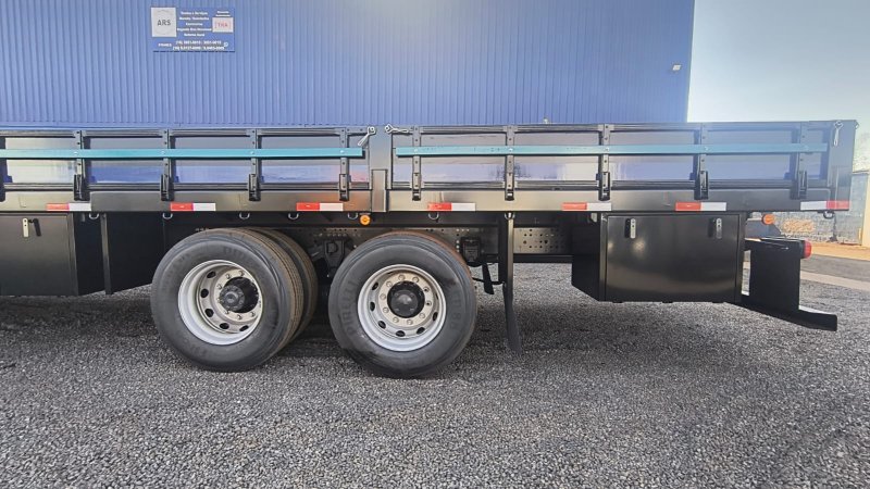 Carga Seca com Tampa de Madeira RODOLOG